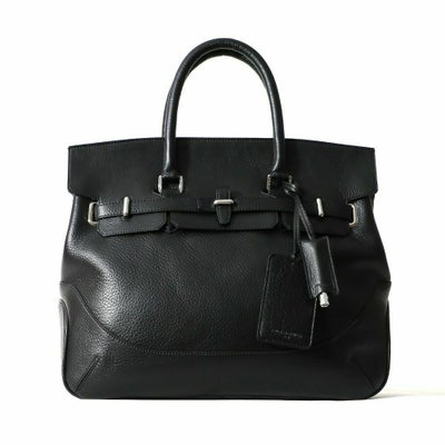 フラップボストンバッグ（ブラックの正面）