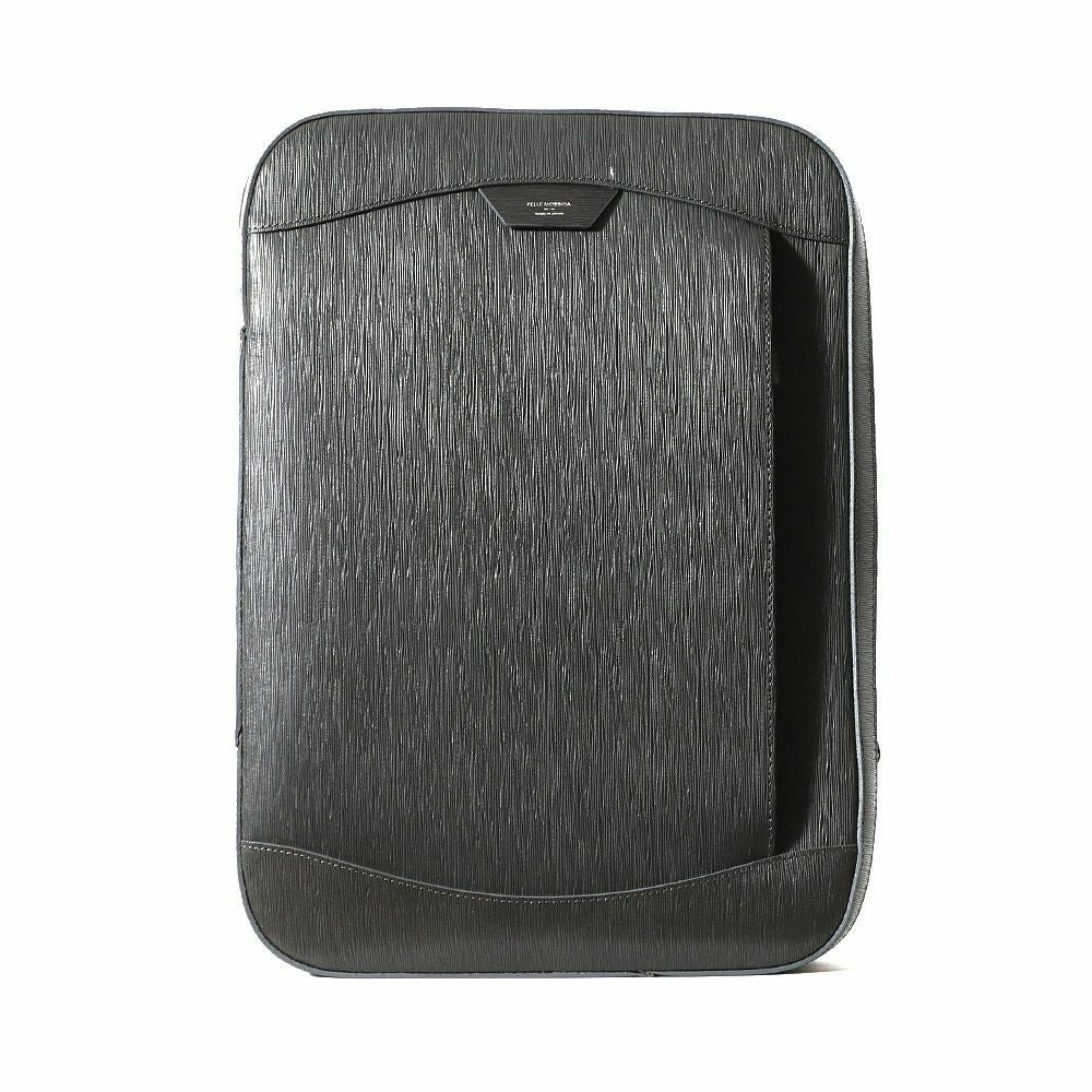 バックパック型ブリーフバッグ（ダークブラウンの正面）