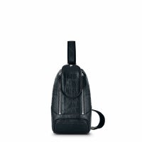 ボディバッグ（ブラックの正面）