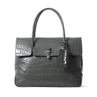 フラップトートバッグ（チャコールグレーの正面）