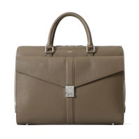 ブリーフバッグ（グレージュの正面）