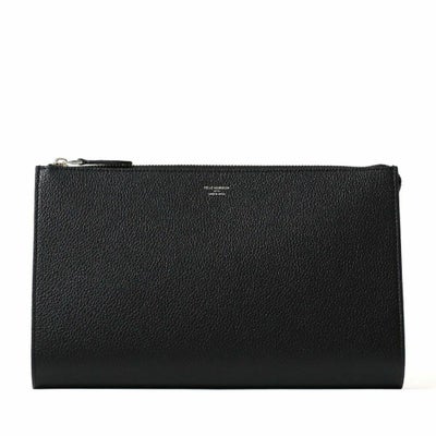 クラッチバッグの正面（ブラック）