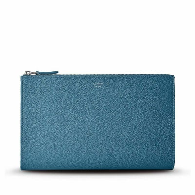 クラッチバッグの正面（サックス）