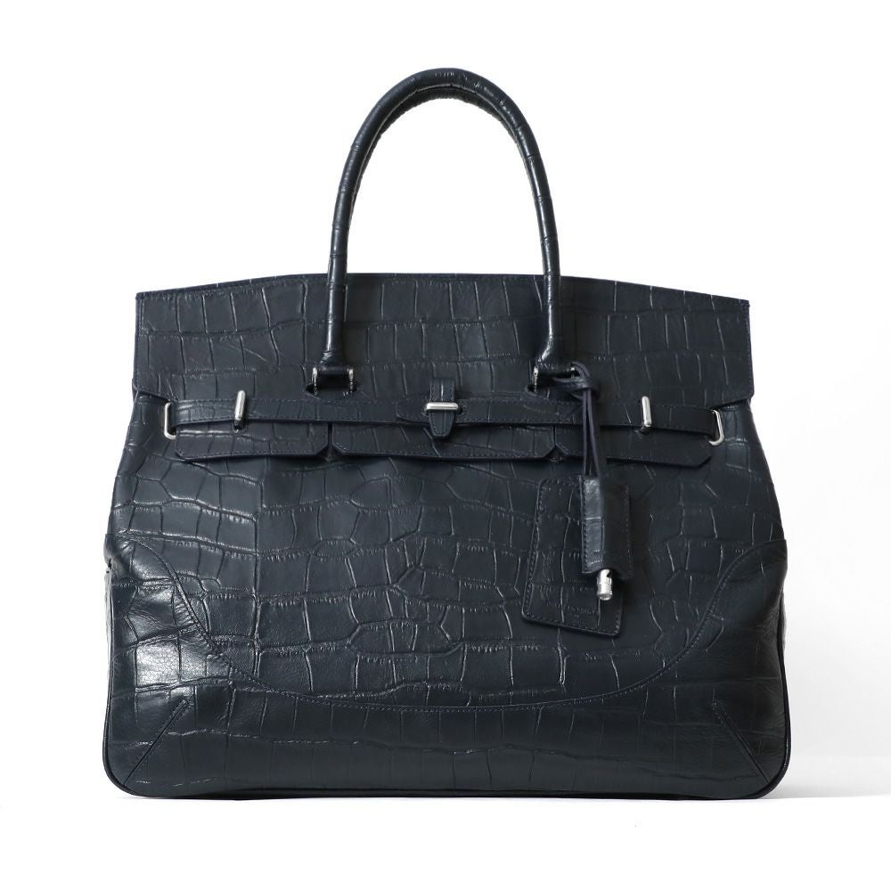 フラップボストンバッグ(ネイビーの正面)