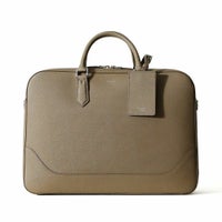 ブリーフバッグの正面（ネイビー）