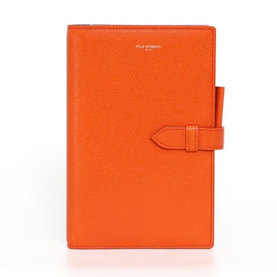 手帳カバーの正面（オレンジ）