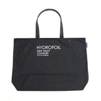 パッカブルトートの正面（ブラック）