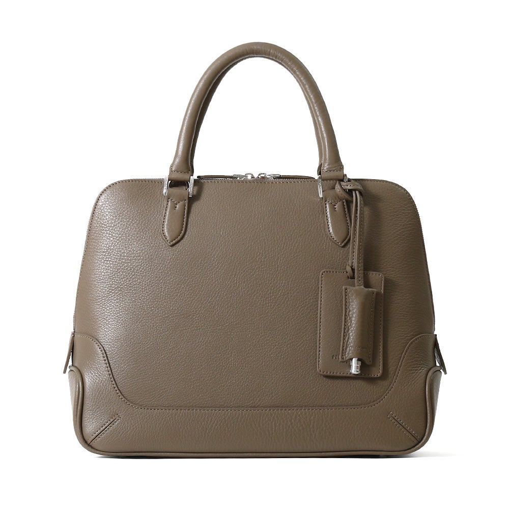 ブガッティバッグの正面（グレージュ）