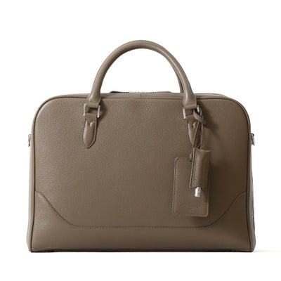 ブリーフバッグの正面（グレージュ）