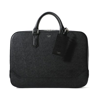 スリムブリーフバッグの正面（ブラック）