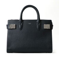 ミニボストンバッグの正面（ネイビー）