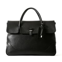 フラップビジネスバッグの正面（ブラック）