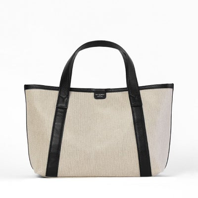 トートバッグの正面（ブラック）