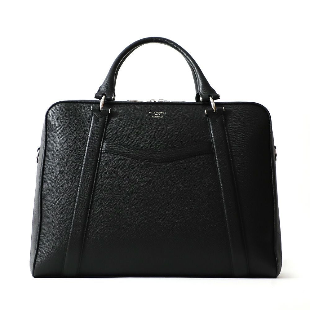 ブリーフバッグの正面（ブラック）