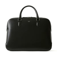 ブリーフバッグの正面（ブラック）