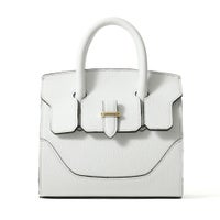 ミニボストンバッグの正面（ホワイト）