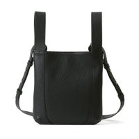 スリムショルダーバッグの正面（ブラック）