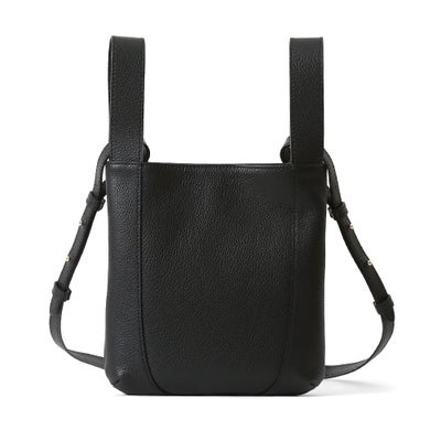 スリムショルダーバッグの正面（ブラック）