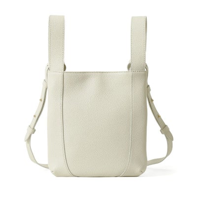 スリムショルダーバッグの正面（アイボリー）