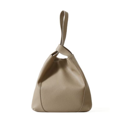 ワンハンドルバッグの正面（トープ）