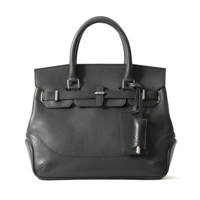 フラップボストンバッグ(Sサイズ)の正面（チャコールグレー）